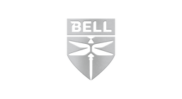 Emblema del escudo metálico plateado de Bell con un motivo de libélula sobre un fondo blanco liso.