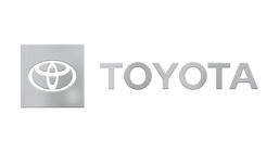 Logotipo de Toyota en plateado metálico, con el emblema ovalado dentro de un cuadrado a la izquierda y la palabra TOYOTA a la derecha
